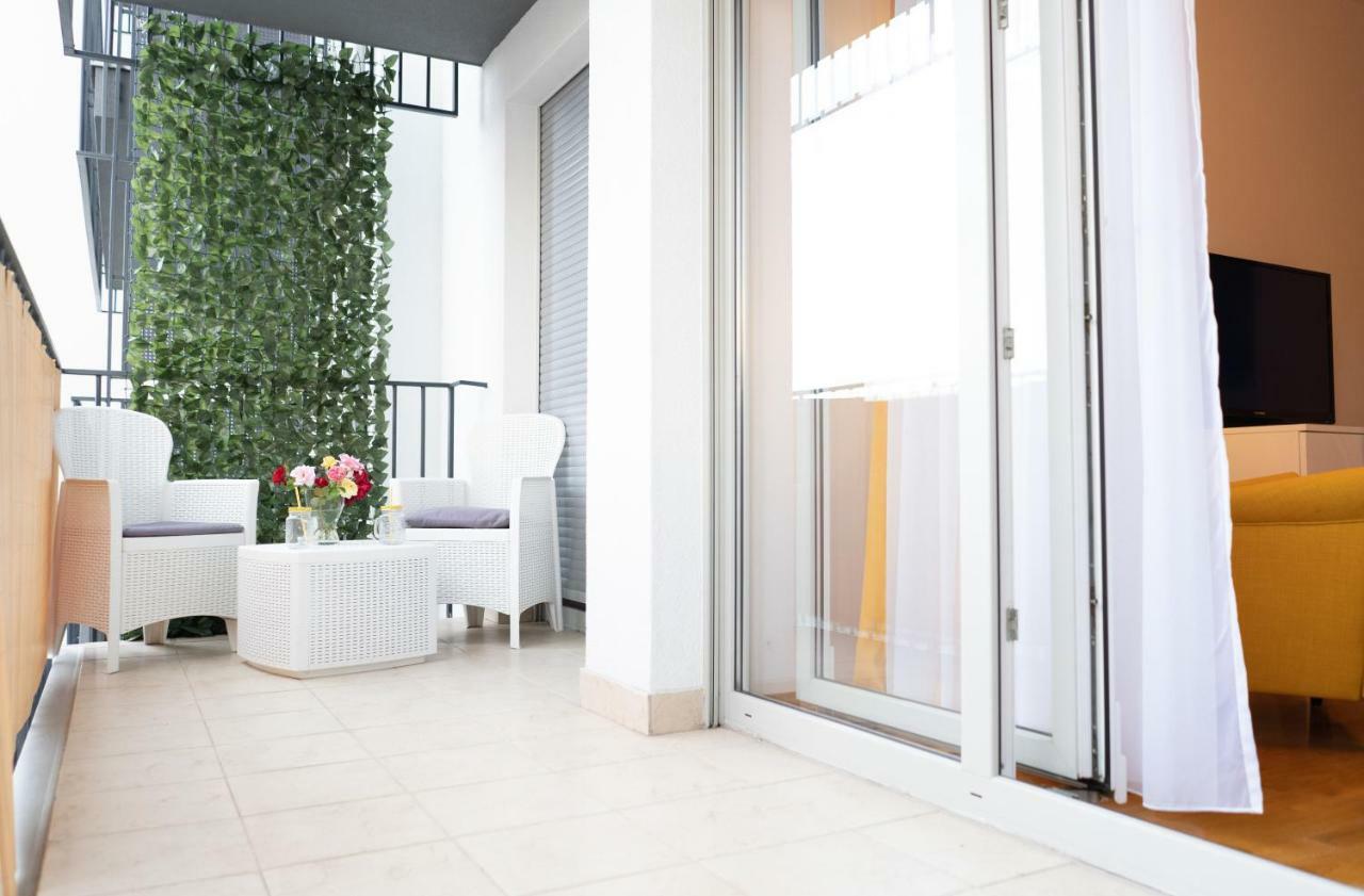 Jacuzzi Studio Apartman Mare'S Zagreb Extérieur photo
